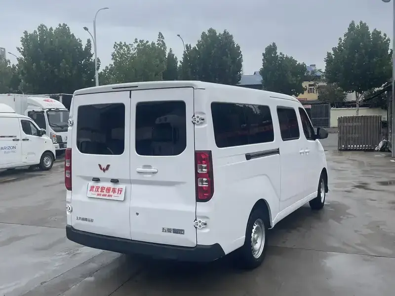 2024 Wuling Wuling Yangguang с пробегом 97 000 км