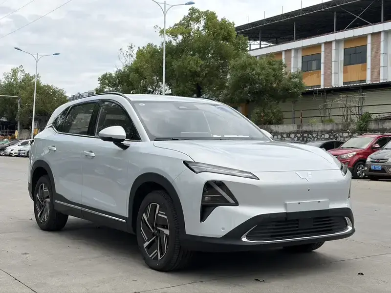 2024 Wuling Wuling Xingguang S с пробегом 300 км