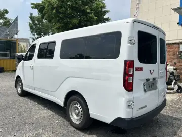 2024 Wuling Wuling Yangguang с пробегом 124 200 км
