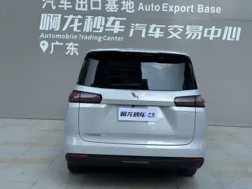2025 Wuling Xingguang 730 с пробегом 7 800 км
