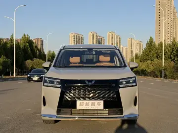 2025 Wuling Xingguang 730 с пробегом 3 000 км