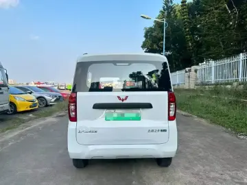 2025 Wuling Wuling Zhiguang NEV с пробегом 17 000 км
