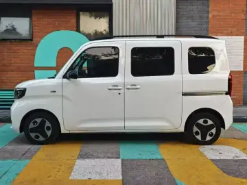 2025 Wuling Wuling Zhiguang NEV с пробегом 8 000 км