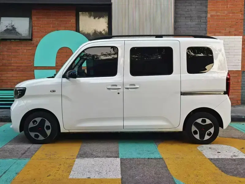 2025 Wuling Wuling Zhiguang NEV с пробегом 8 000 км