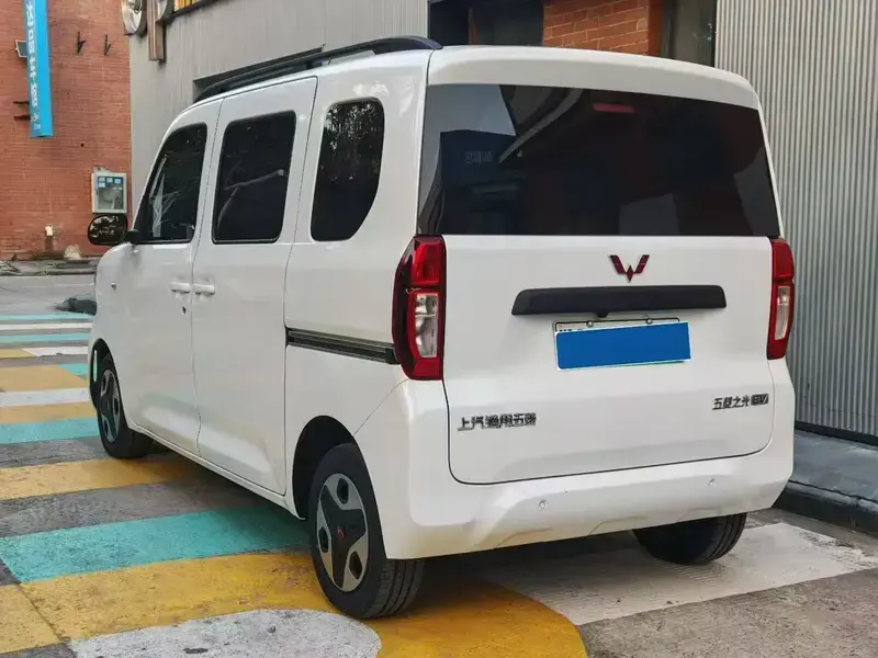 2025 Wuling Wuling Zhiguang NEV с пробегом 8 000 км