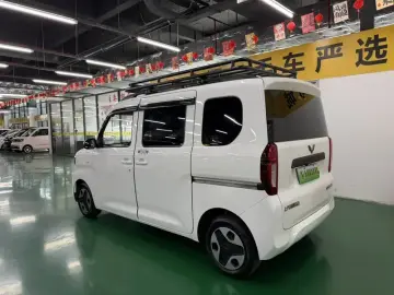 2025 Wuling Wuling Zhiguang NEV с пробегом 21 000 км