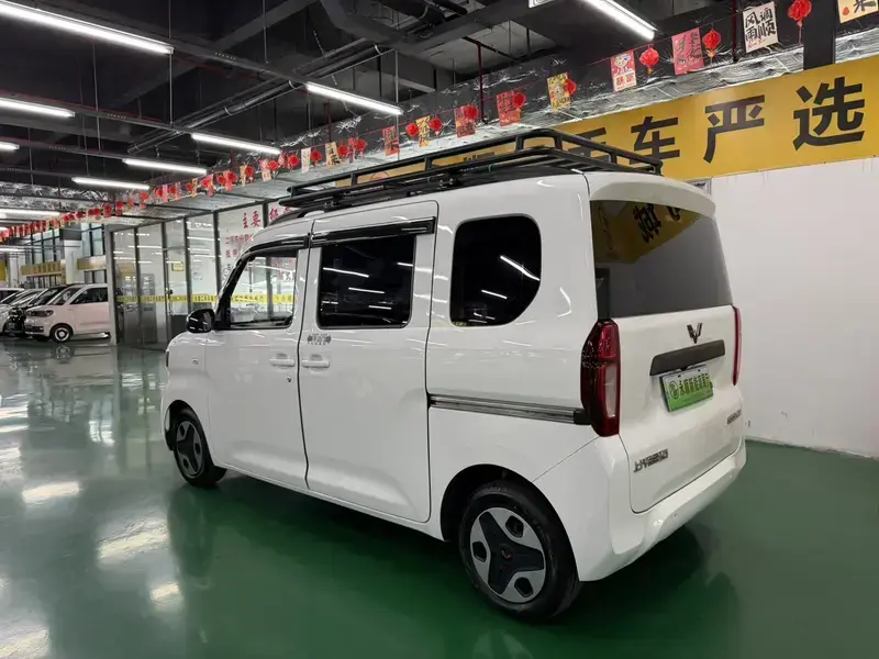 2025 Wuling Wuling Zhiguang NEV с пробегом 21 000 км