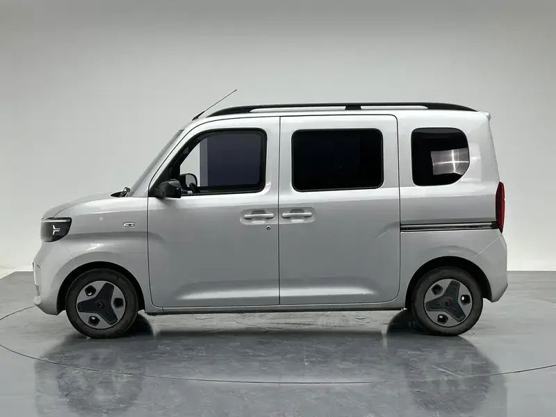 2025 Wuling Wuling Zhiguang NEV с пробегом 19 600 км
