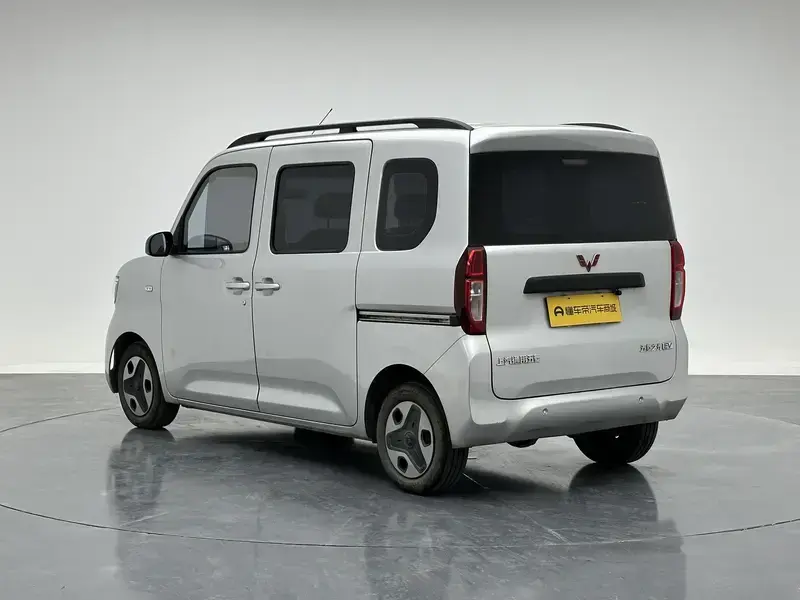 2025 Wuling Wuling Zhiguang NEV с пробегом 19 600 км