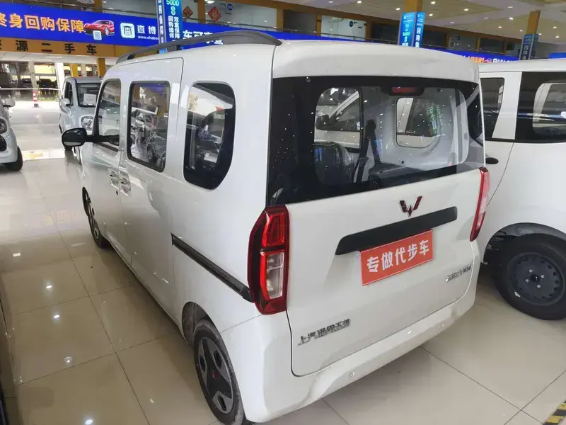 2025 Wuling Wuling Zhiguang NEV с пробегом 100 км