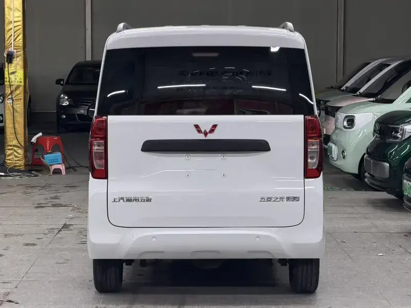 2025 Wuling Wuling Zhiguang NEV с пробегом 12 000 км