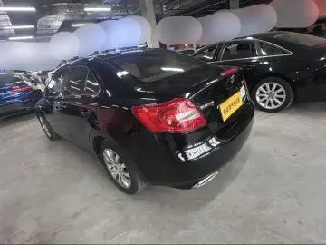 2011 Suzuki Kizashi с пробегом 105 200 км