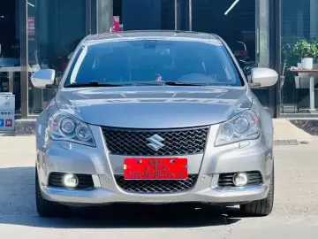 2011 Suzuki Kizashi с пробегом 75 000 км