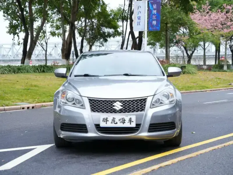 2011 Suzuki Kizashi с пробегом 76 200 км