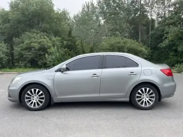 2011 Suzuki Kizashi с пробегом 29 000 км
