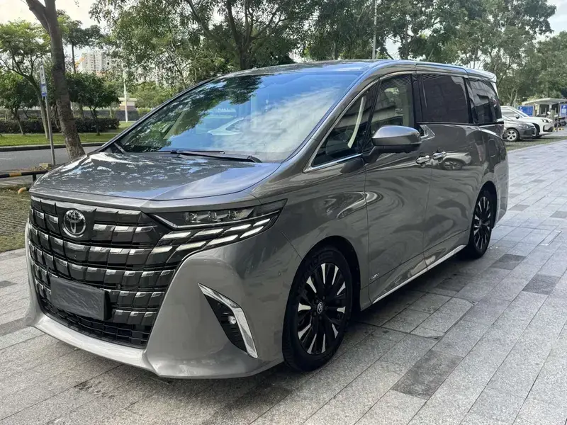 2023 Toyota Alphard с пробегом 58 000 км