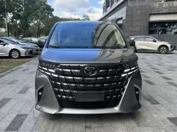 2023 Toyota Alphard с пробегом 58 000 км