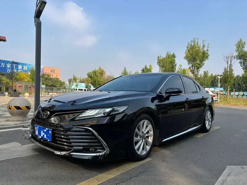 2023 Toyota Camry с пробегом 43 000 км