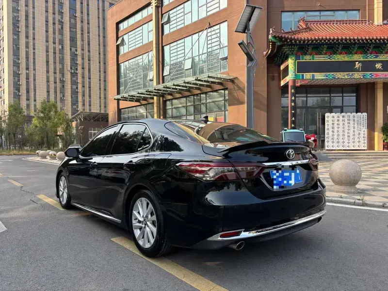 2023 Toyota Camry с пробегом 43 000 км