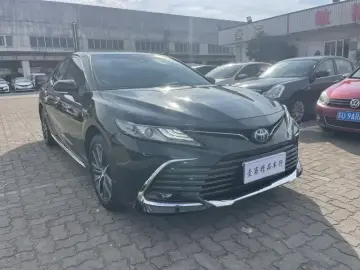 2023 Toyota Camry с пробегом 23 000 км