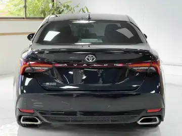 2022 Toyota Avalon с пробегом 70 000 км
