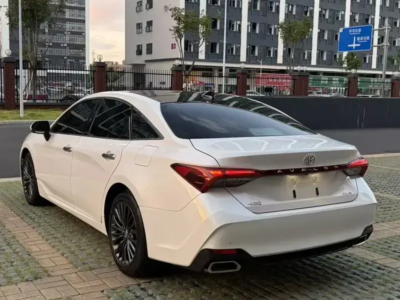 2019 Toyota Avalon с пробегом 101 000 км