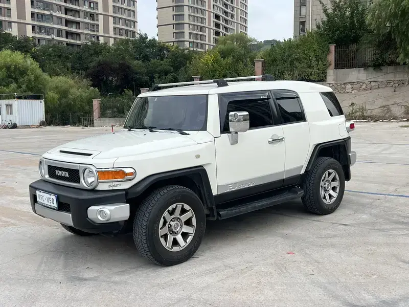 2020 Toyota FJ Cruiser с пробегом 50 000 км