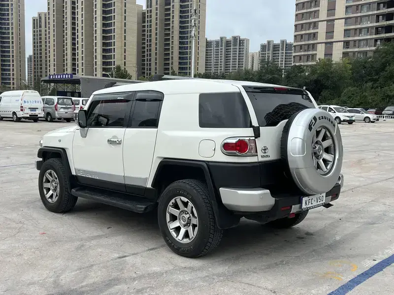 2020 Toyota FJ Cruiser с пробегом 50 000 км