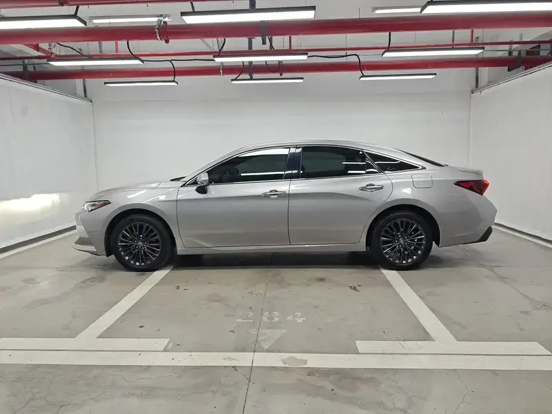 2019 Toyota Avalon с пробегом 30 900 км