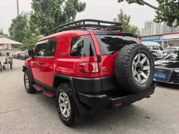 2017 Toyota FJ Cruiser с пробегом 133 000 км