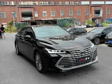 2024 Toyota Avalon с пробегом 17 000 км