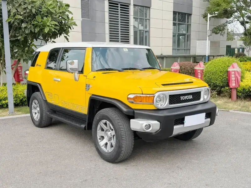2019 Toyota FJ Cruiser с пробегом 57 800 км