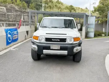 2019 Toyota FJ Cruiser с пробегом 68 000 км