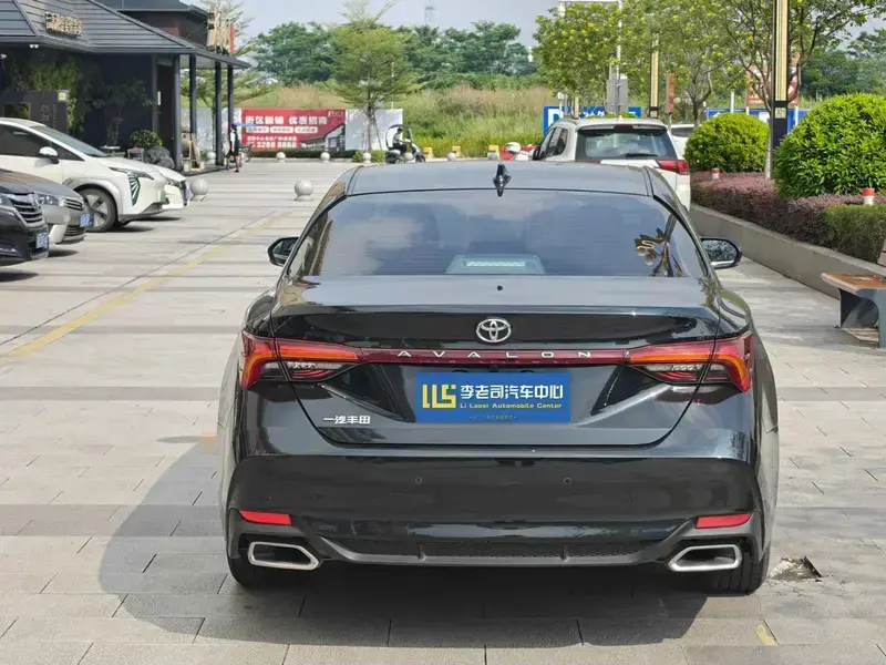 2019 Toyota Avalon с пробегом 81 000 км