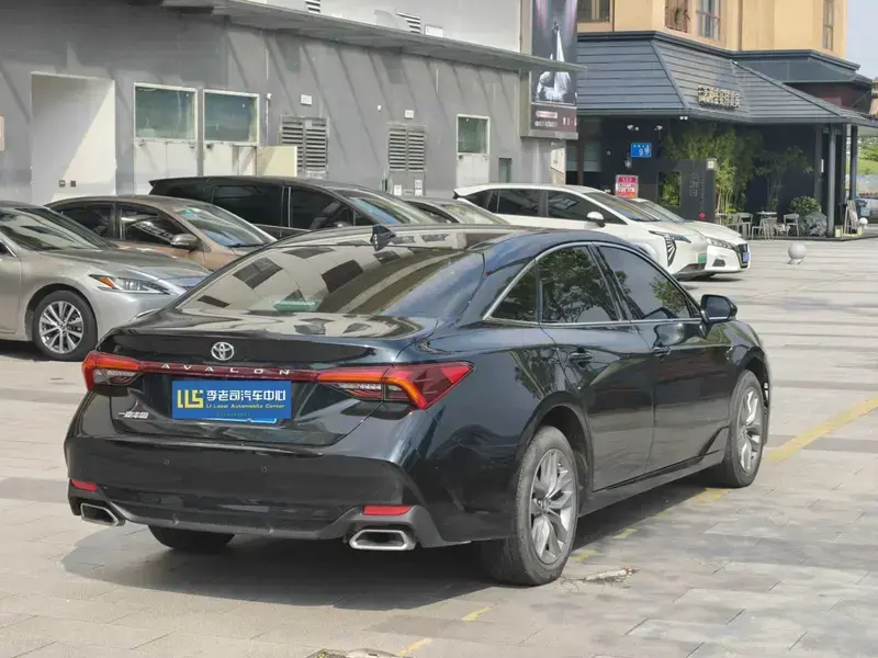 2019 Toyota Avalon с пробегом 81 000 км