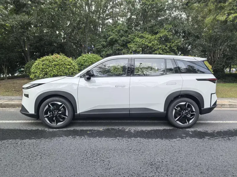2026 Toyota bZ3X с пробегом 100 км