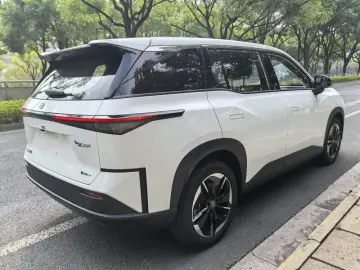 2026 Toyota bZ3X с пробегом 100 км