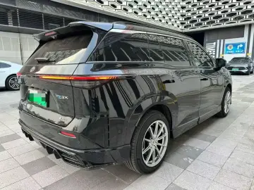 2025 Toyota bZ3X с пробегом 12 000 км