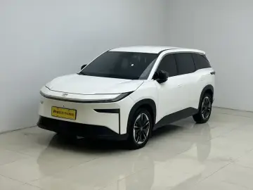 2025 Toyota bZ3X с пробегом 24 000 км