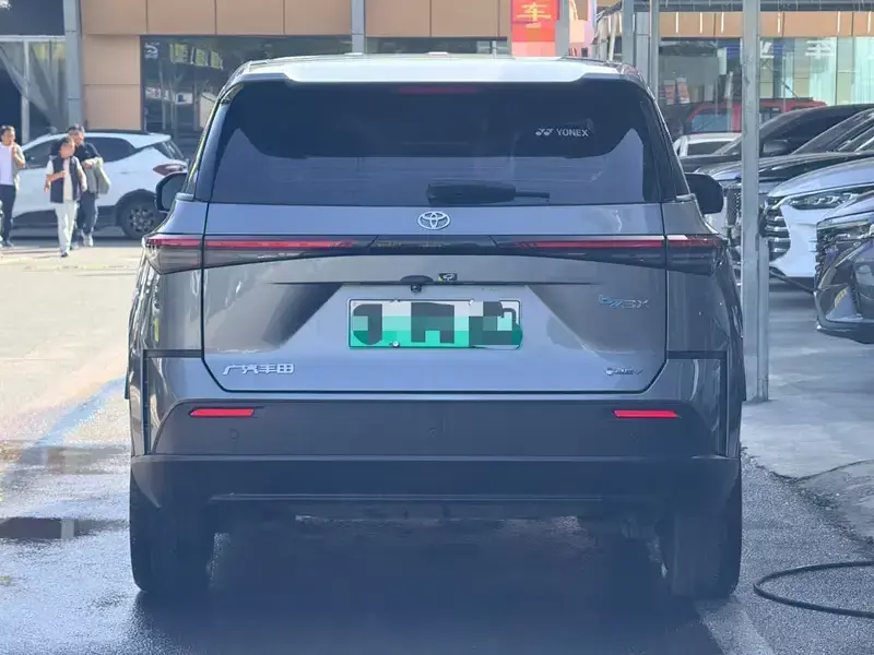 2025 Toyota bZ3X с пробегом 49 000 км
