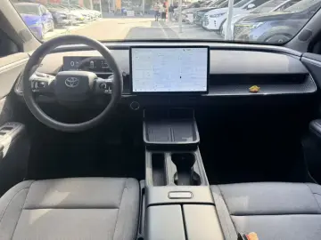 2025 Toyota bZ3X с пробегом 49 000 км