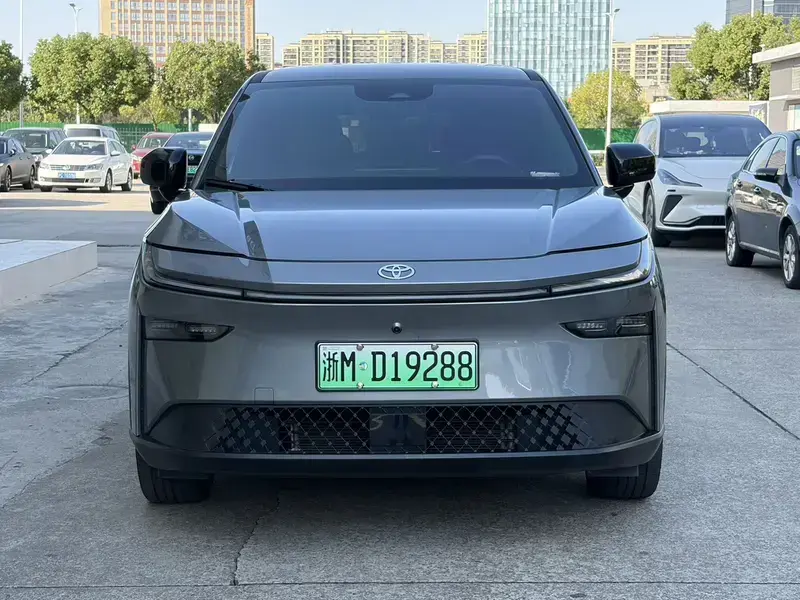 2025 Toyota bZ3X с пробегом 29 000 км