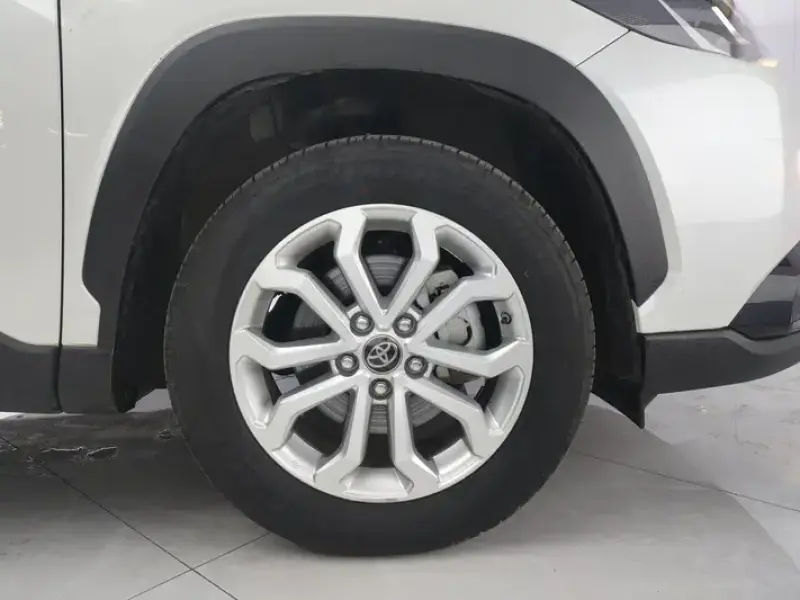 2023 Toyota Frontlander с пробегом 27 000 км