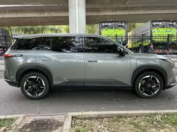 2025 Toyota bZ3X с пробегом 16 000 км