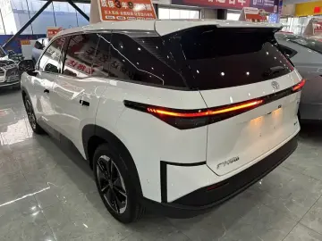 2026 Toyota bZ3X с пробегом 100 км