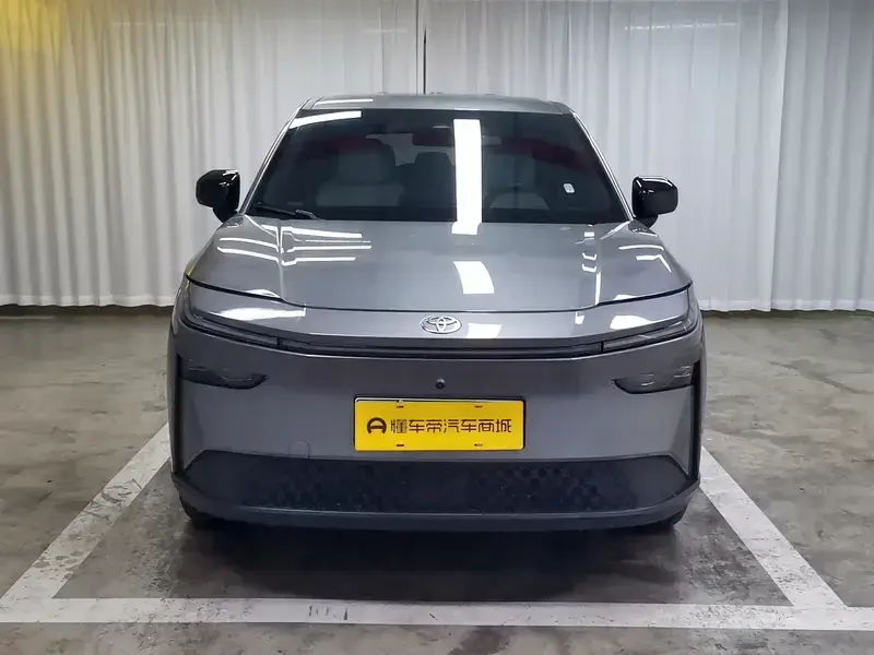 2025 Toyota bZ3X с пробегом 28 900 км