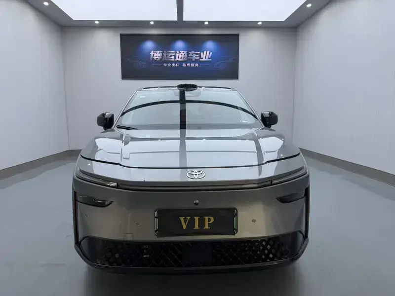 2025 Toyota bZ3X с пробегом 25 000 км