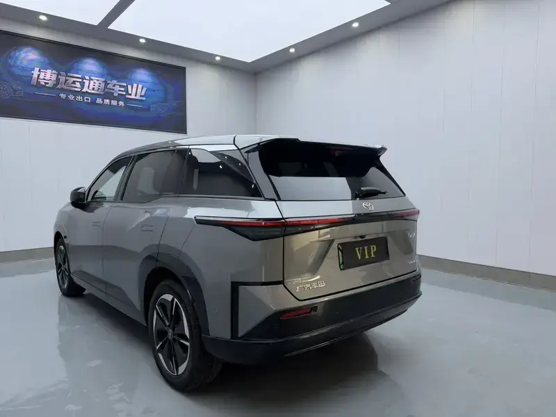 2025 Toyota bZ3X с пробегом 25 000 км