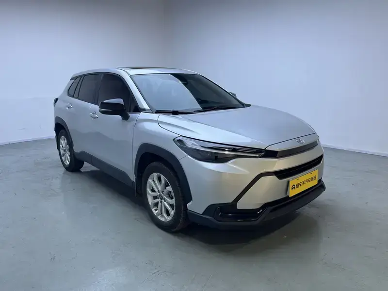 2026 Toyota Frontlander с пробегом 4 500 км