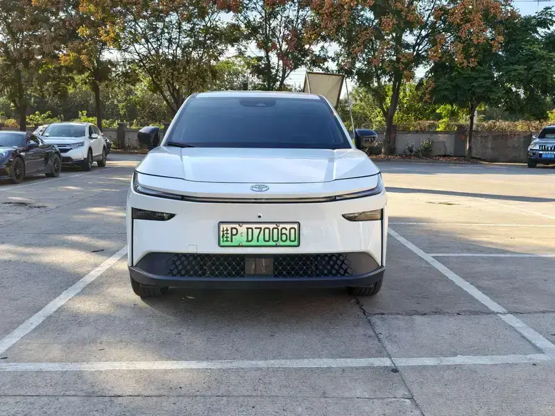 2025 Toyota bZ3X с пробегом 36 000 км